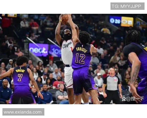 1997年NBA季后赛马刺与爵士的激烈对决回顾与分析